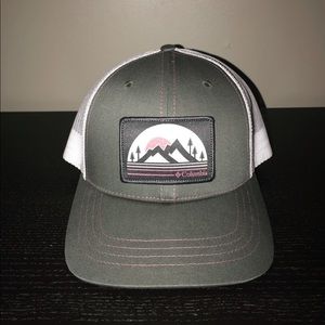 COPY - Columbia women’s mountain SnapBack trucker hat.
